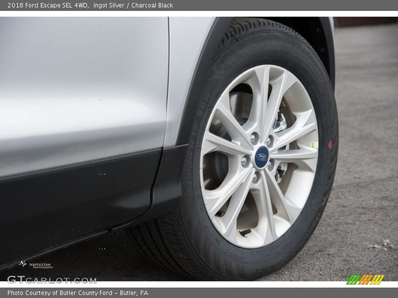 Ingot Silver / Charcoal Black 2018 Ford Escape SEL 4WD