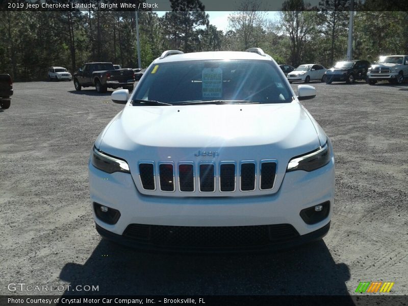 Bright White / Black 2019 Jeep Cherokee Latitude