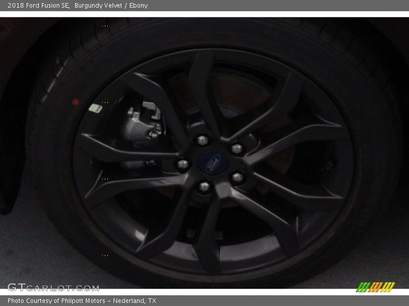 Burgundy Velvet / Ebony 2018 Ford Fusion SE