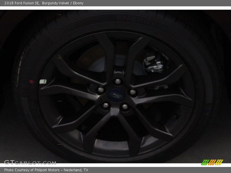 Burgundy Velvet / Ebony 2018 Ford Fusion SE