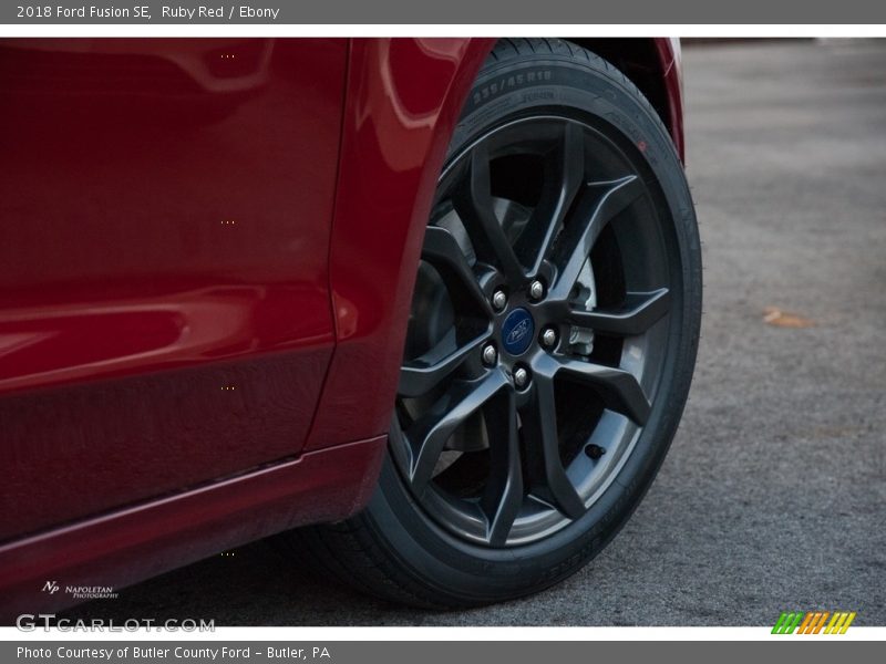 Ruby Red / Ebony 2018 Ford Fusion SE