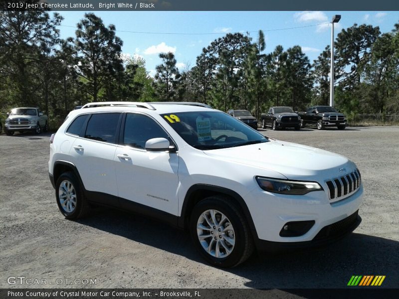 Bright White / Black 2019 Jeep Cherokee Latitude