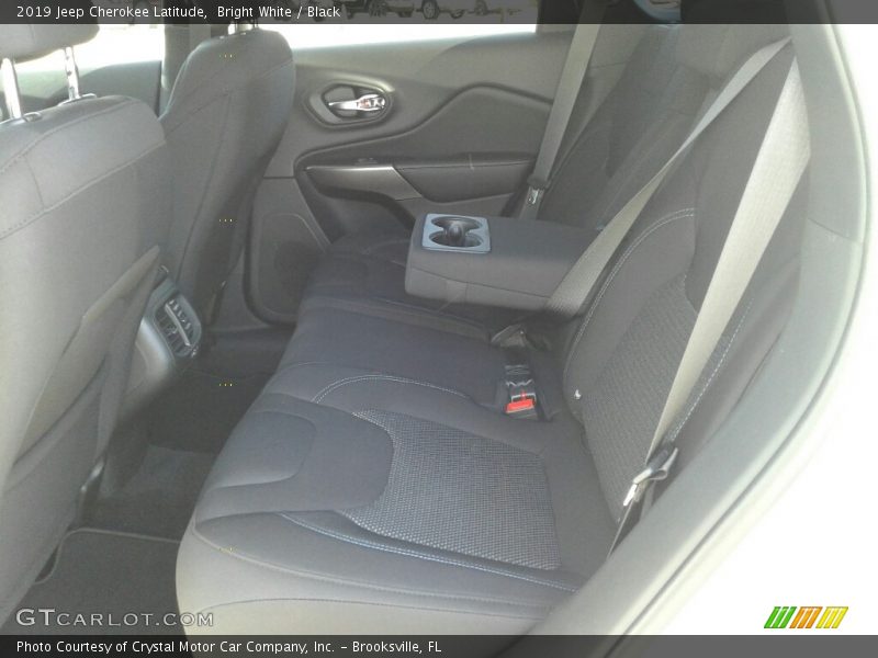 Bright White / Black 2019 Jeep Cherokee Latitude