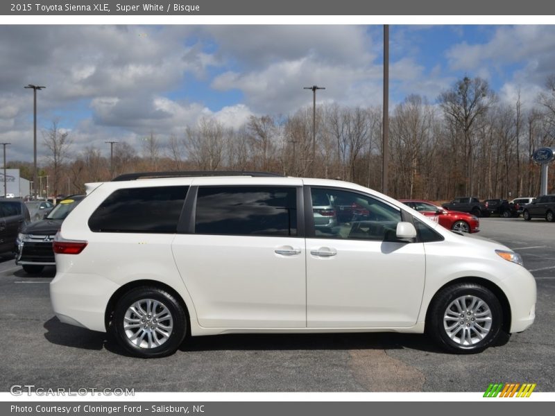 Super White / Bisque 2015 Toyota Sienna XLE