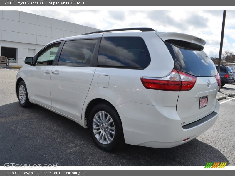 Super White / Bisque 2015 Toyota Sienna XLE