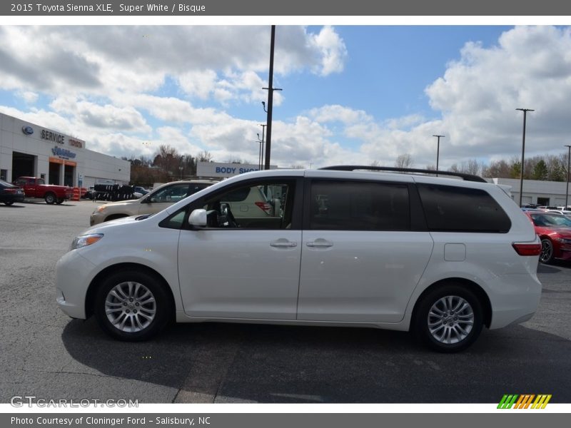 Super White / Bisque 2015 Toyota Sienna XLE