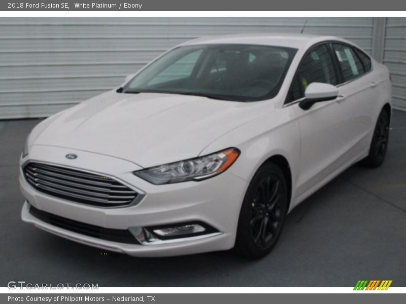 White Platinum / Ebony 2018 Ford Fusion SE