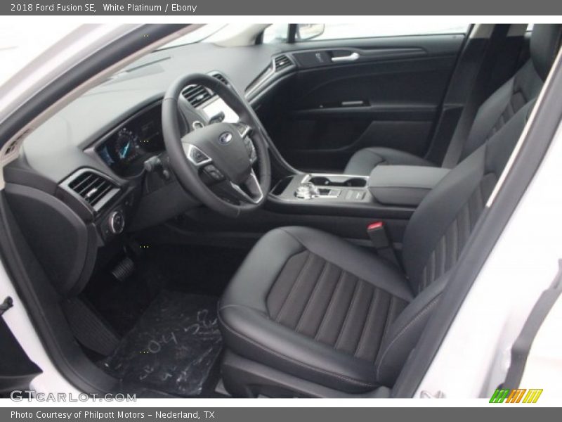 White Platinum / Ebony 2018 Ford Fusion SE