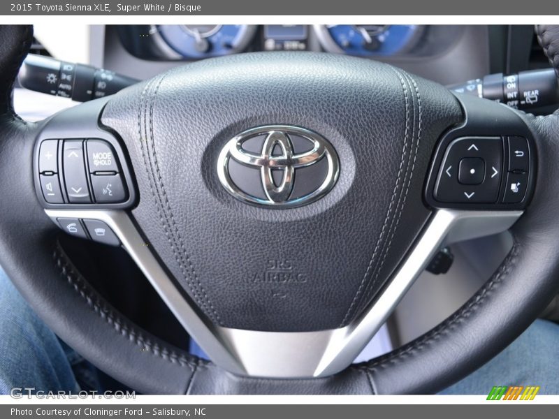 Super White / Bisque 2015 Toyota Sienna XLE
