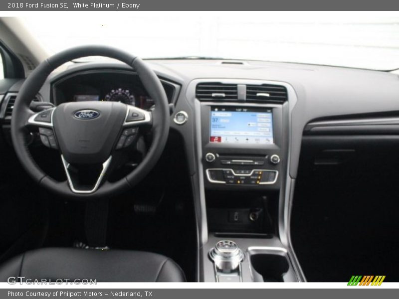 White Platinum / Ebony 2018 Ford Fusion SE