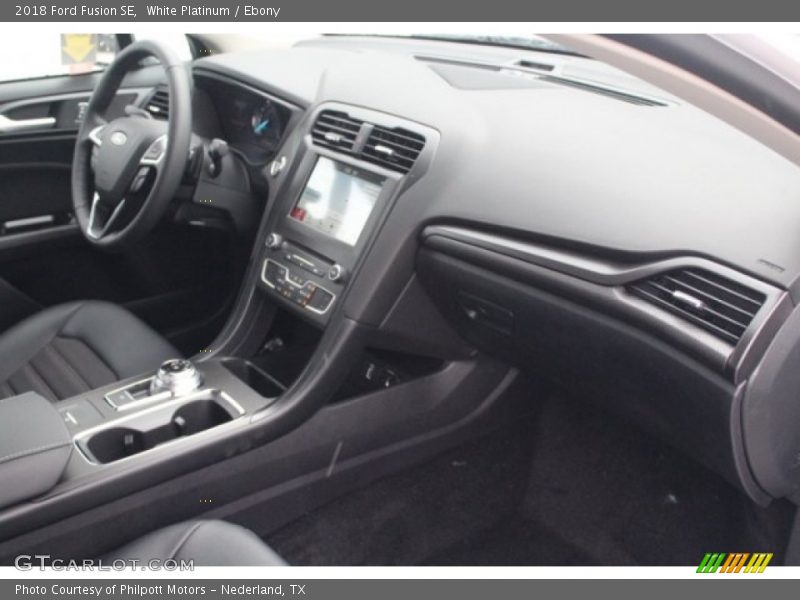 White Platinum / Ebony 2018 Ford Fusion SE