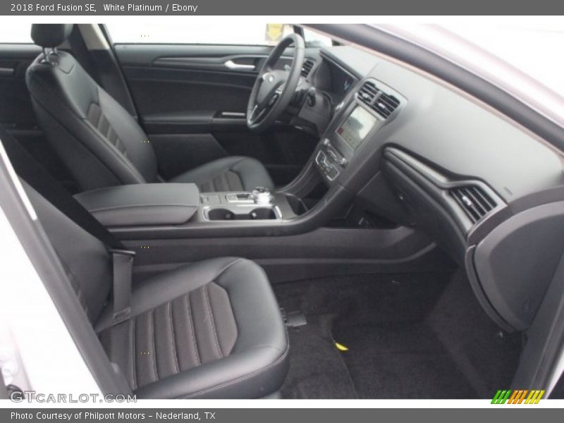 White Platinum / Ebony 2018 Ford Fusion SE