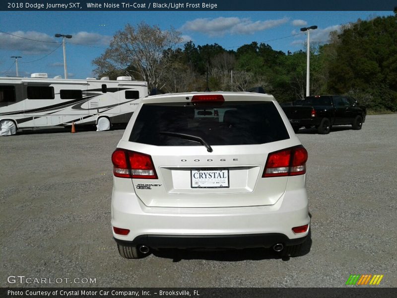 White Noise Tri-Coat / Black/Light Frost Beige 2018 Dodge Journey SXT