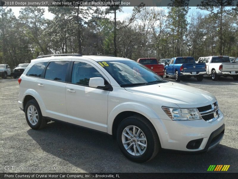 White Noise Tri-Coat / Black/Light Frost Beige 2018 Dodge Journey SXT