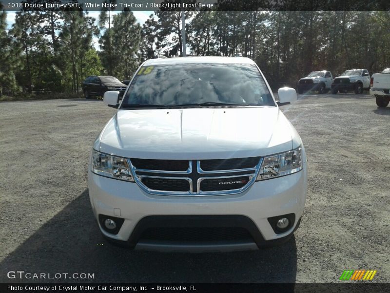 White Noise Tri-Coat / Black/Light Frost Beige 2018 Dodge Journey SXT