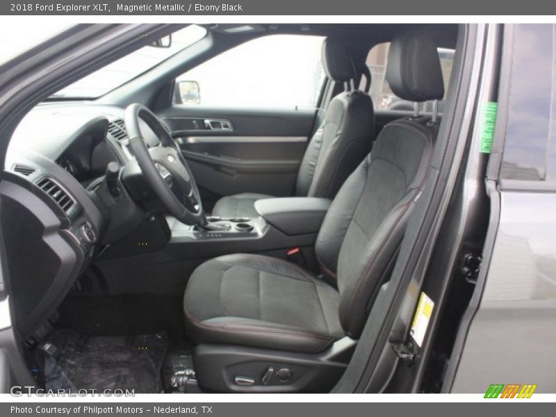 Magnetic Metallic / Ebony Black 2018 Ford Explorer XLT