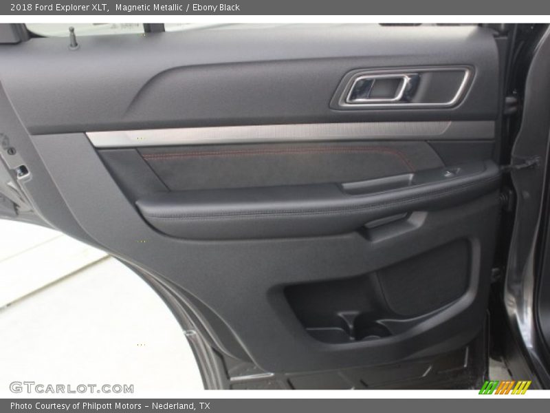 Magnetic Metallic / Ebony Black 2018 Ford Explorer XLT