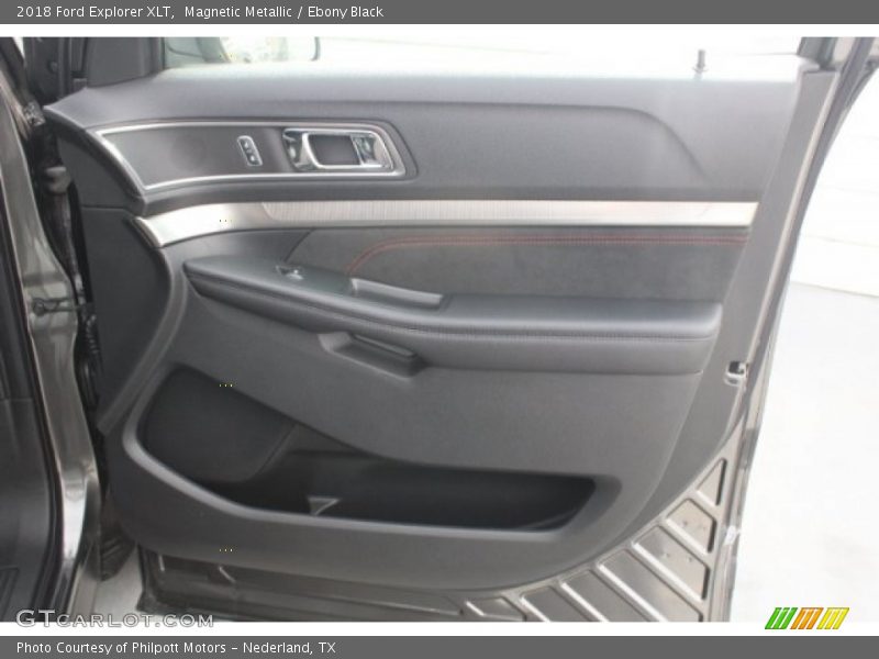 Magnetic Metallic / Ebony Black 2018 Ford Explorer XLT