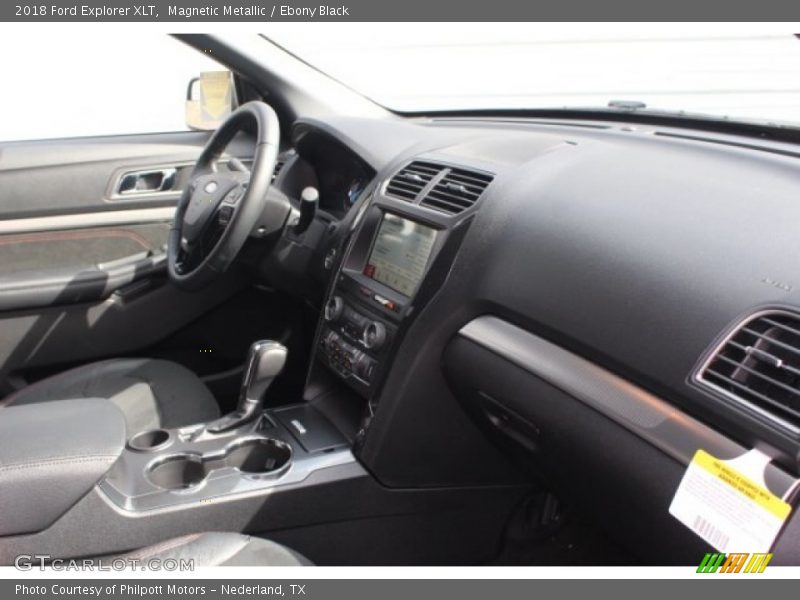 Magnetic Metallic / Ebony Black 2018 Ford Explorer XLT