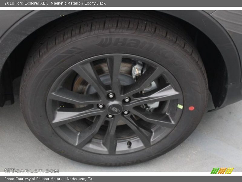 Magnetic Metallic / Ebony Black 2018 Ford Explorer XLT