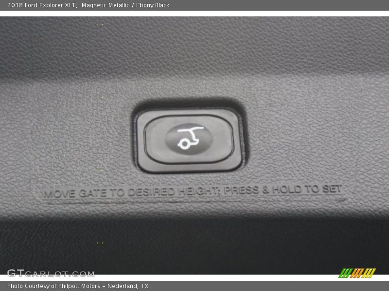 Magnetic Metallic / Ebony Black 2018 Ford Explorer XLT