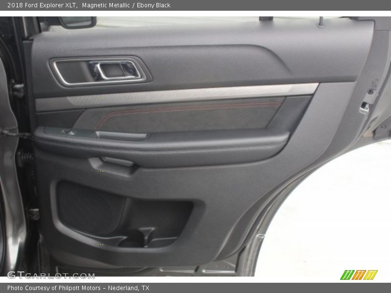 Magnetic Metallic / Ebony Black 2018 Ford Explorer XLT