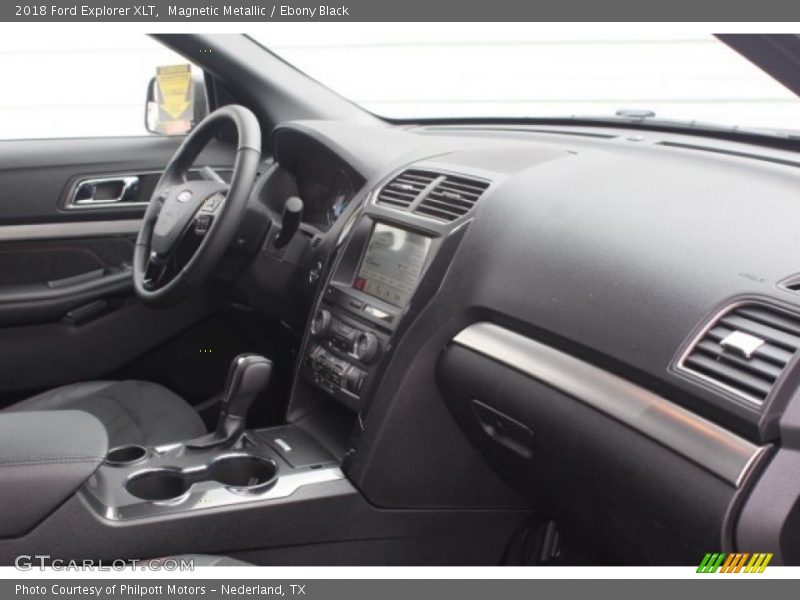 Magnetic Metallic / Ebony Black 2018 Ford Explorer XLT