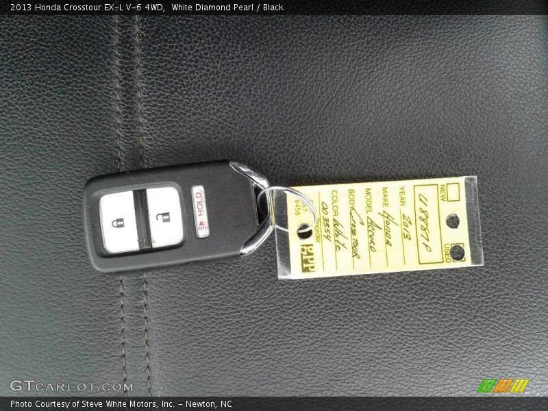 White Diamond Pearl / Black 2013 Honda Crosstour EX-L V-6 4WD