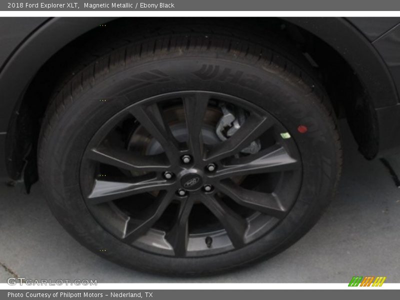 Magnetic Metallic / Ebony Black 2018 Ford Explorer XLT
