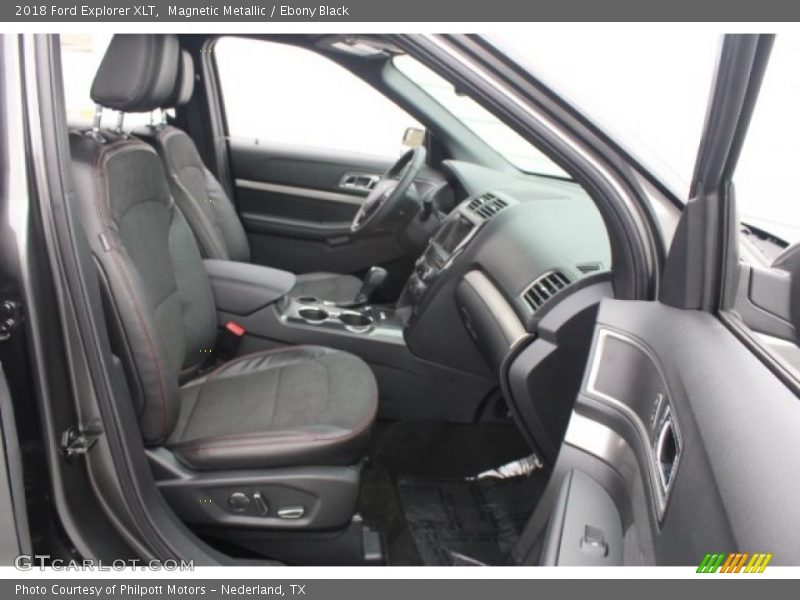 Magnetic Metallic / Ebony Black 2018 Ford Explorer XLT