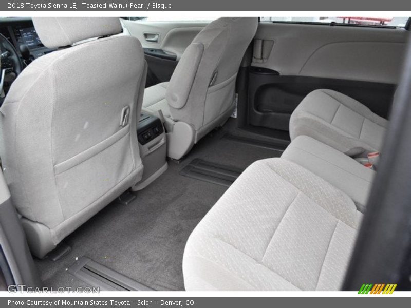 Toasted Walnut Pearl / Bisque 2018 Toyota Sienna LE