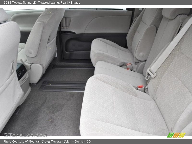 Toasted Walnut Pearl / Bisque 2018 Toyota Sienna LE