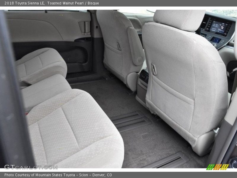 Toasted Walnut Pearl / Bisque 2018 Toyota Sienna LE