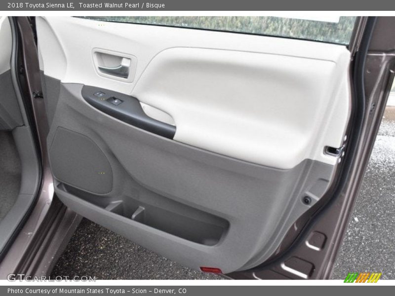 Toasted Walnut Pearl / Bisque 2018 Toyota Sienna LE