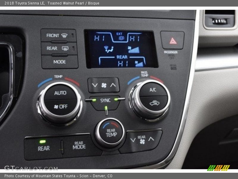 Toasted Walnut Pearl / Bisque 2018 Toyota Sienna LE