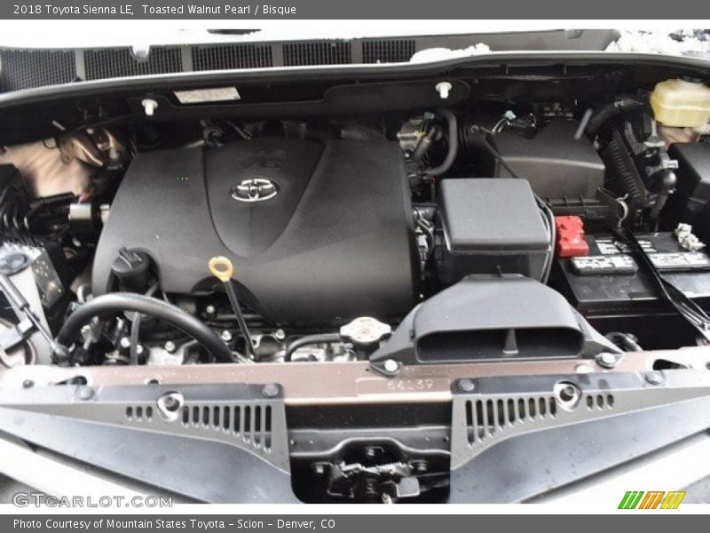 Toasted Walnut Pearl / Bisque 2018 Toyota Sienna LE
