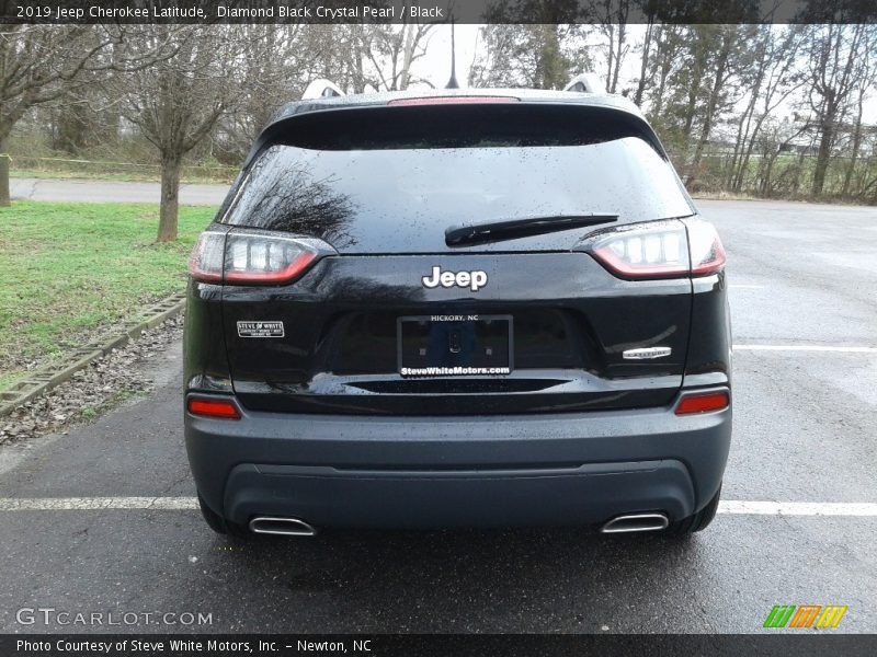 Diamond Black Crystal Pearl / Black 2019 Jeep Cherokee Latitude