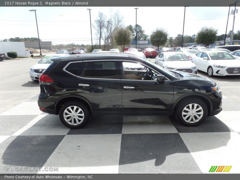 Magnetic Black / Almond 2017 Nissan Rogue S