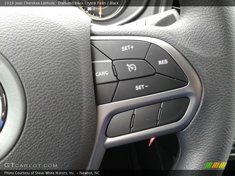 Diamond Black Crystal Pearl / Black 2019 Jeep Cherokee Latitude