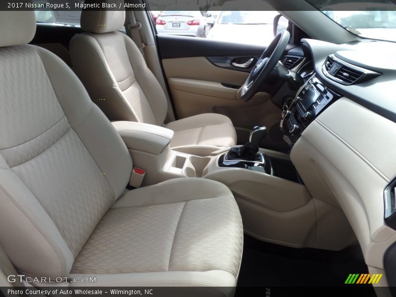 Magnetic Black / Almond 2017 Nissan Rogue S
