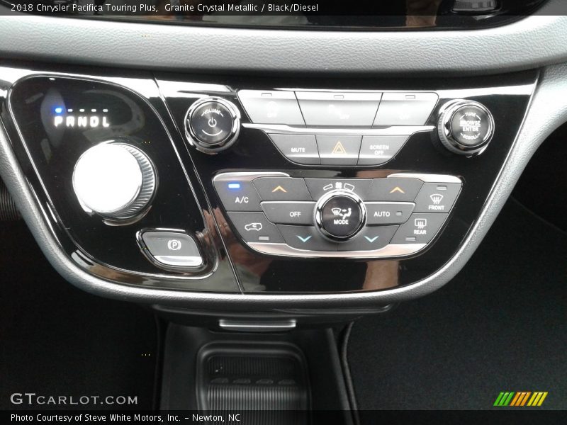 Granite Crystal Metallic / Black/Diesel 2018 Chrysler Pacifica Touring Plus