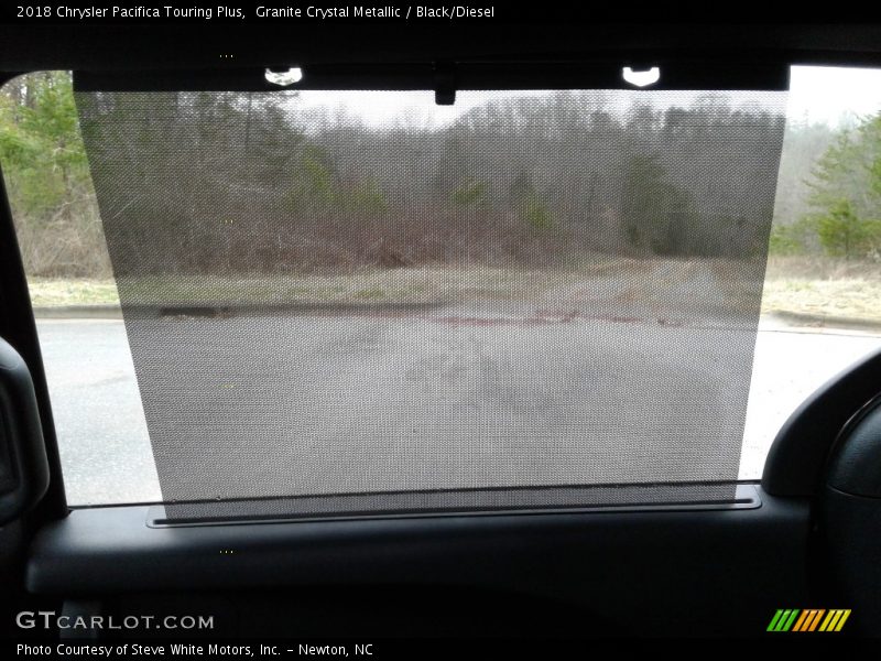 Granite Crystal Metallic / Black/Diesel 2018 Chrysler Pacifica Touring Plus
