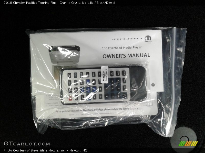 Granite Crystal Metallic / Black/Diesel 2018 Chrysler Pacifica Touring Plus