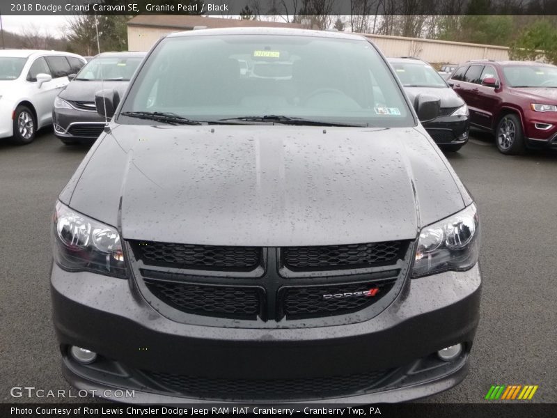Granite Pearl / Black 2018 Dodge Grand Caravan SE