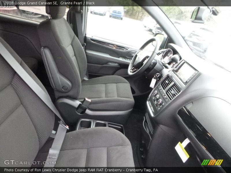 Granite Pearl / Black 2018 Dodge Grand Caravan SE