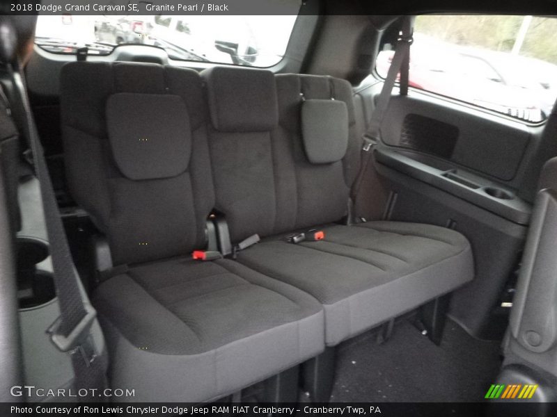 Granite Pearl / Black 2018 Dodge Grand Caravan SE