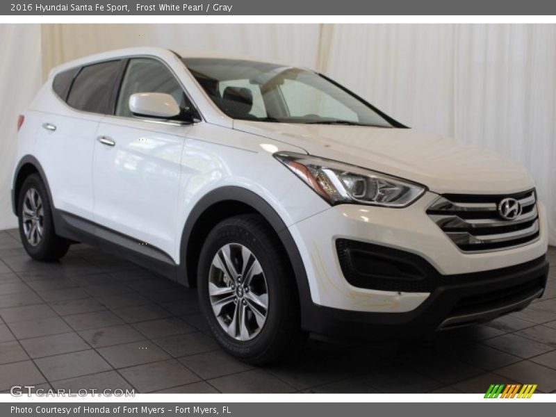 Frost White Pearl / Gray 2016 Hyundai Santa Fe Sport
