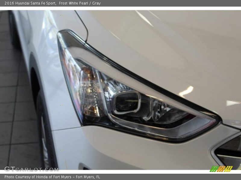 Frost White Pearl / Gray 2016 Hyundai Santa Fe Sport