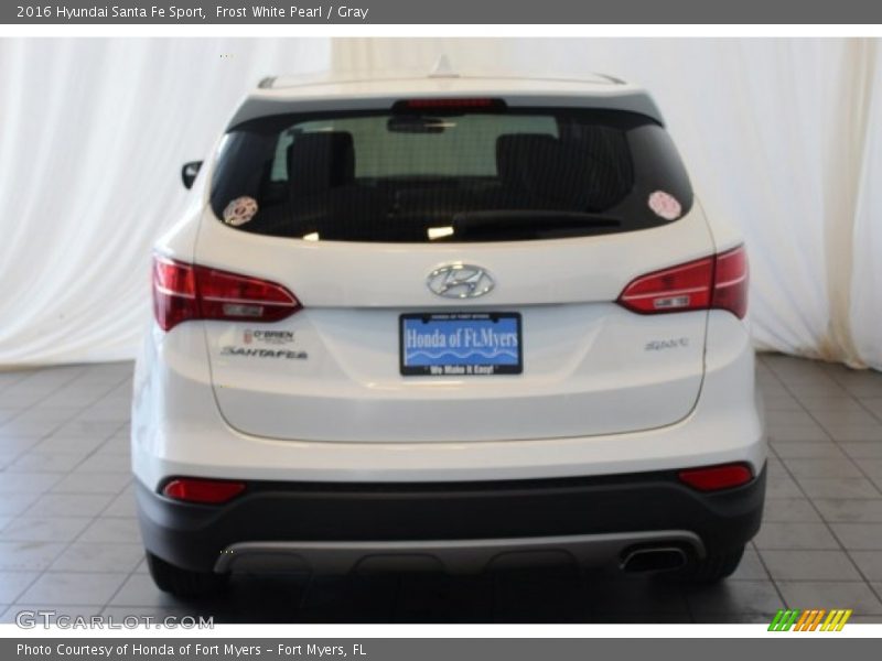 Frost White Pearl / Gray 2016 Hyundai Santa Fe Sport