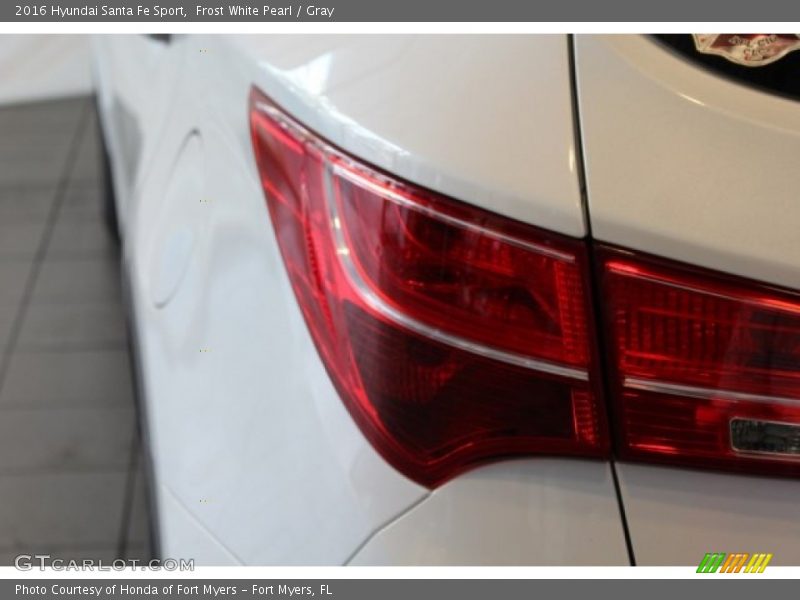 Frost White Pearl / Gray 2016 Hyundai Santa Fe Sport